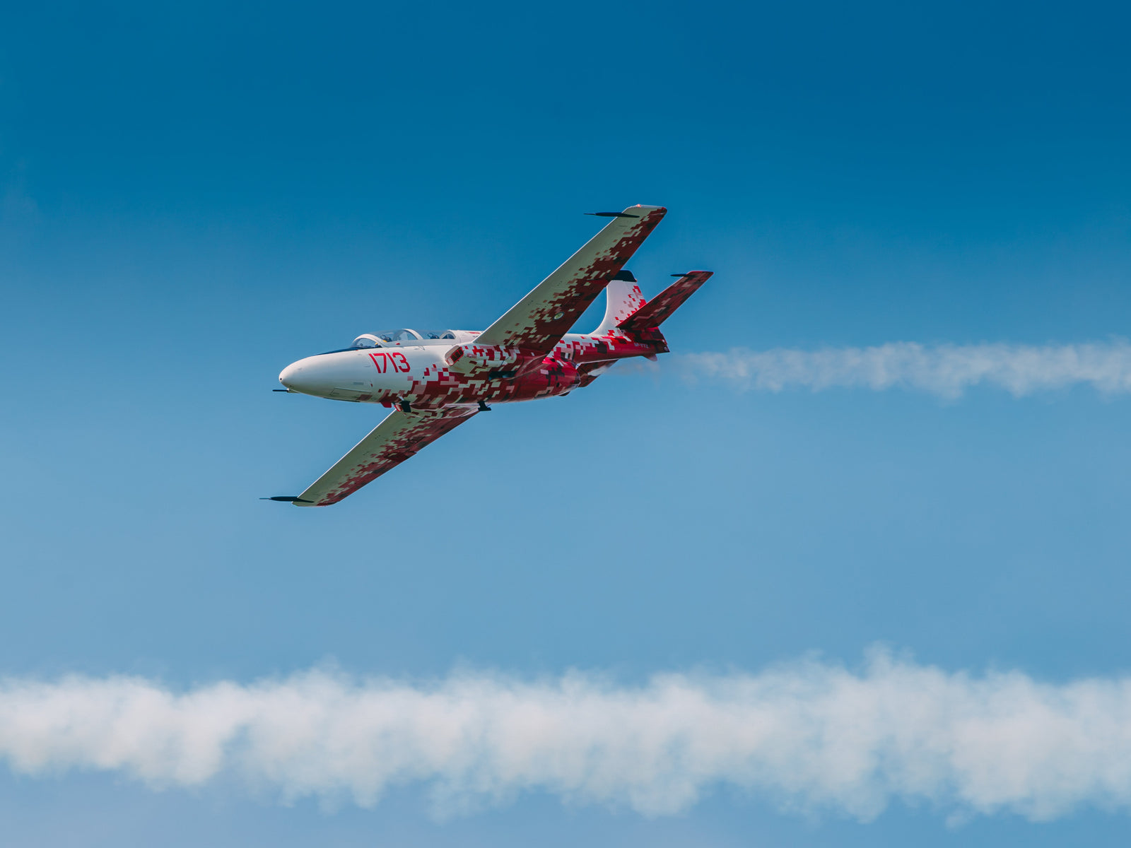 Virtek-Lackierabdecklösung mit PZL Mielec, einem Unternehmen der Lockheed Martin-Gruppe: „ISKRA“ – die polnischen Funken
